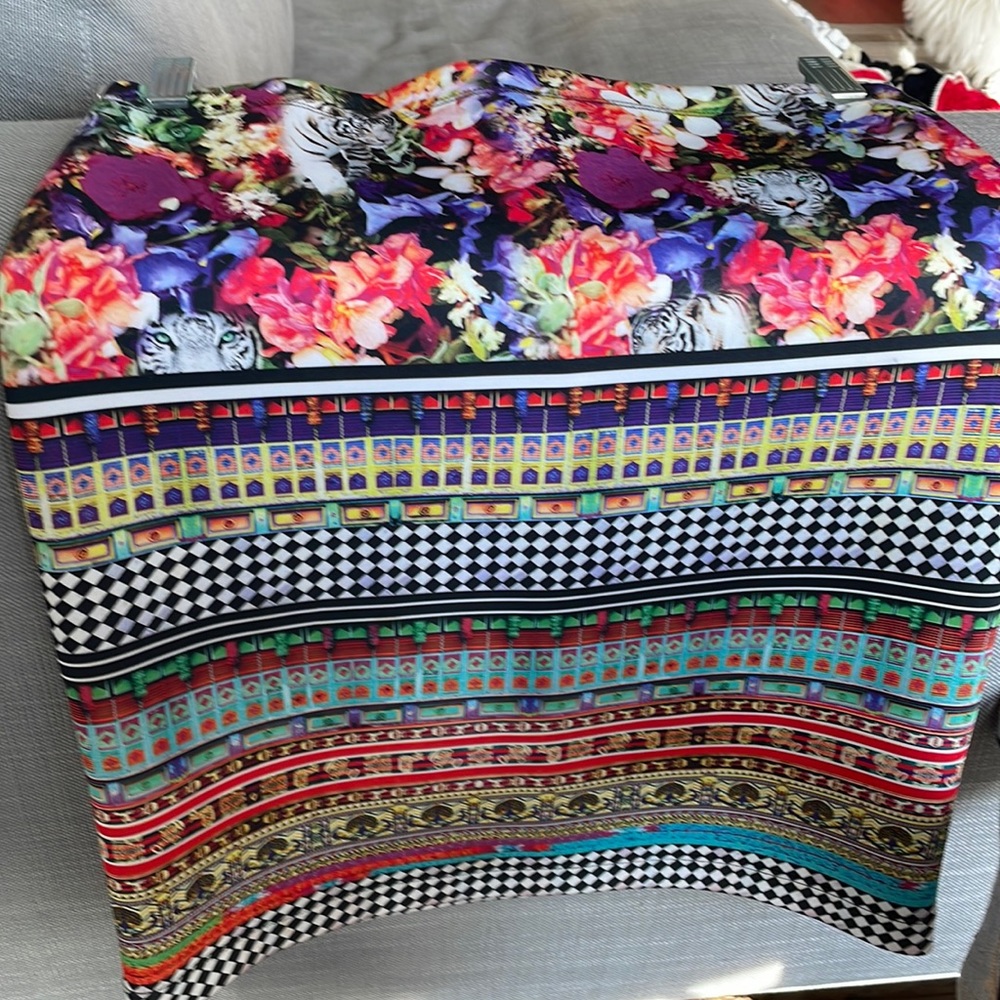 Clover Canyon Medium 90% Polyester and 10% Spandex skirt